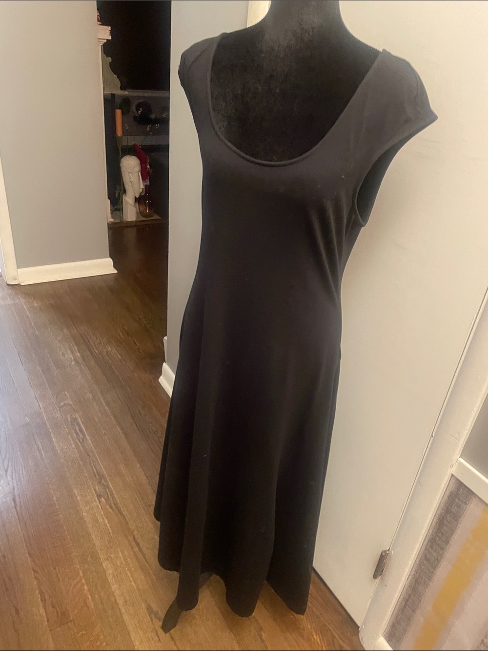 Old Navy Black Cap-Sleeve Scoop-Neck Midi Dress
